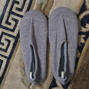 BOMBAS Luxe Slippers NWOT